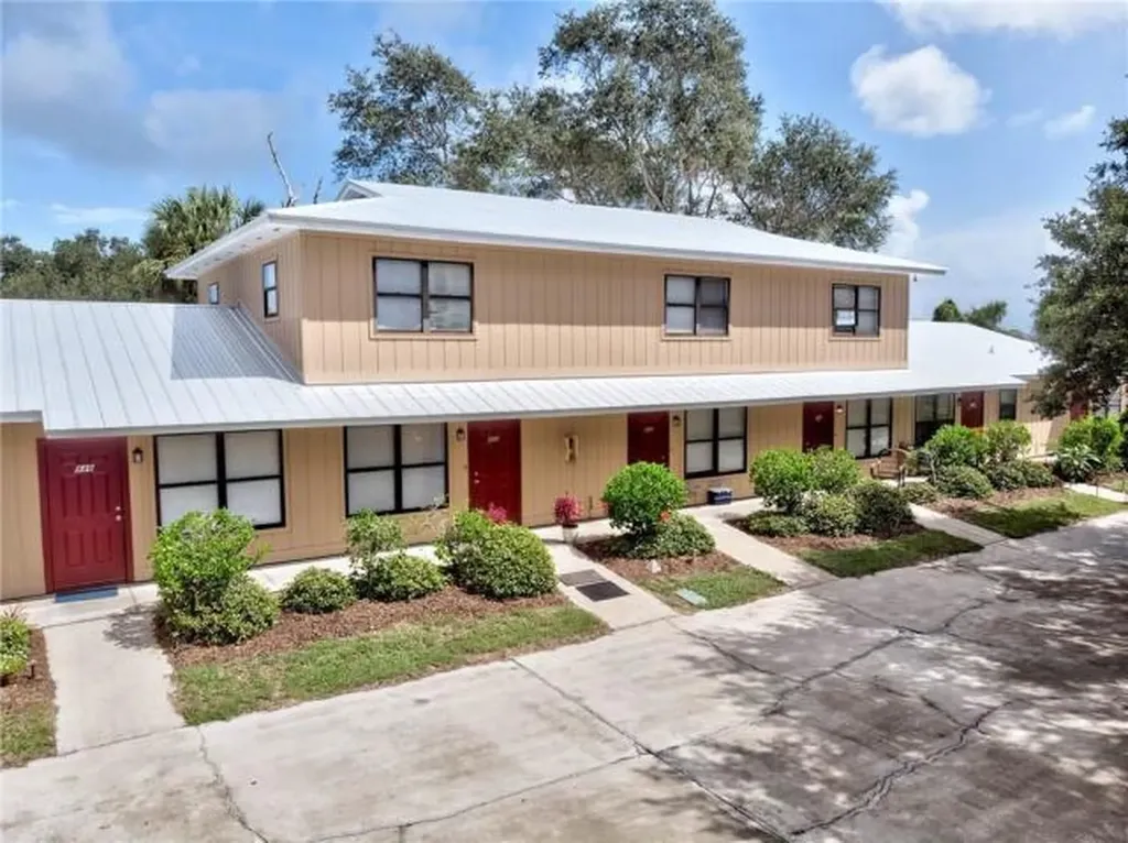 956 Louisiana Avenue Sebastian FL 32958