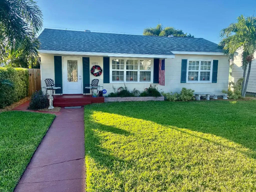 1221 N K Street Lake Worth Beach FL 33460