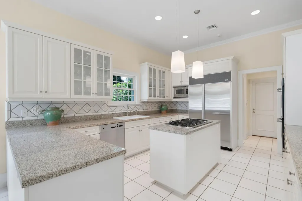 510 N Lake Way Palm Beach FL 33480