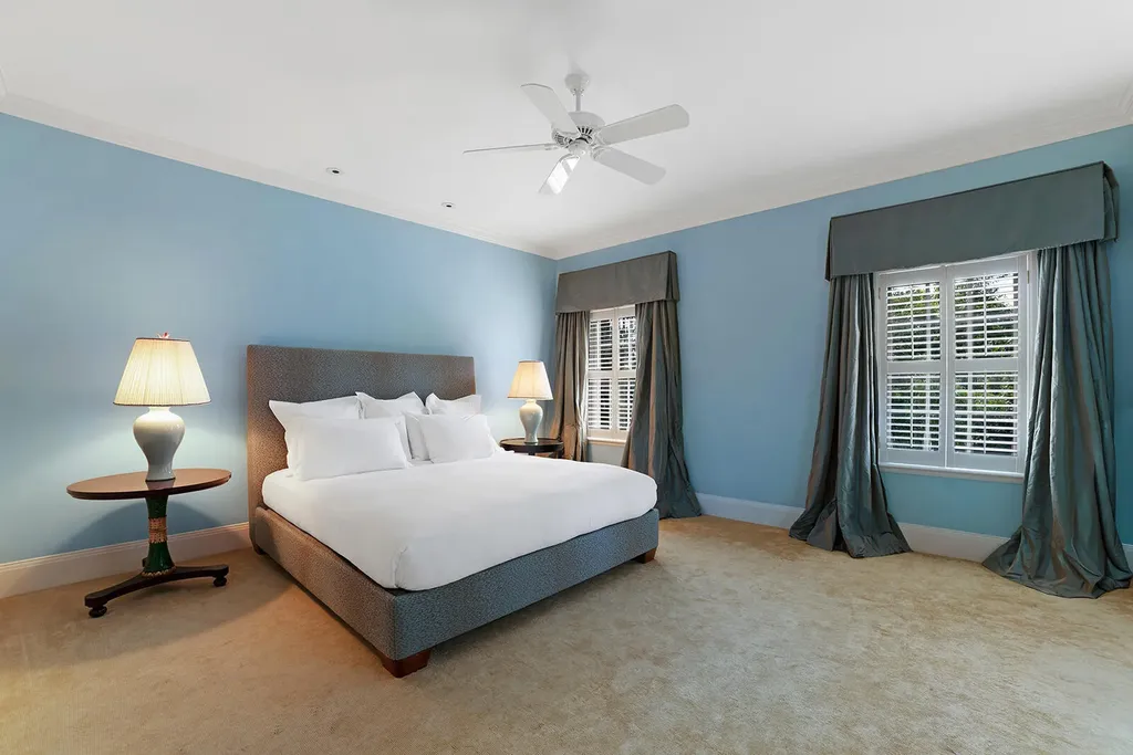 510 N Lake Way Palm Beach FL 33480