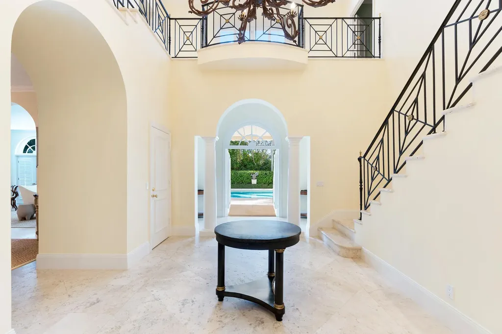 510 N Lake Way Palm Beach FL 33480
