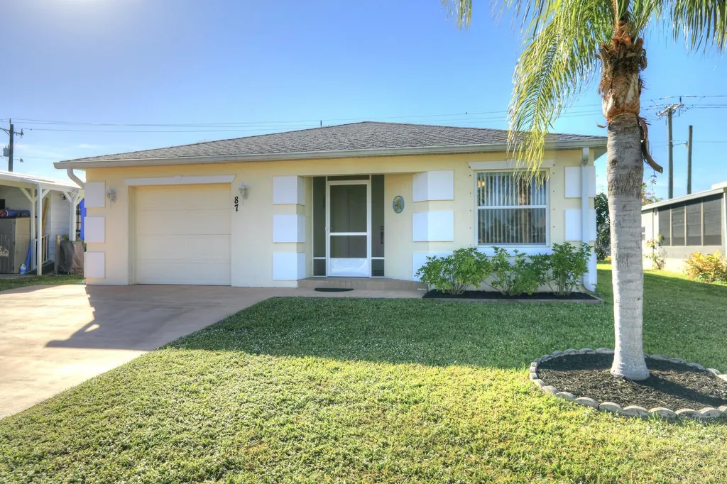 87 Flores Del Norte Fort Pierce FL 34951