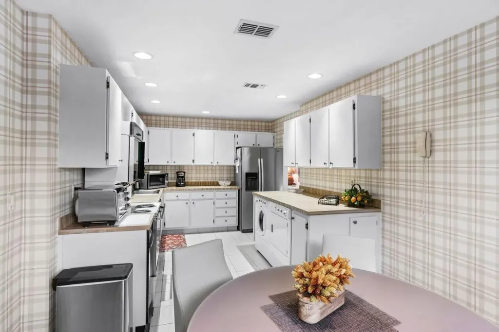 20 Westgate Lane Boynton Beach FL 33436