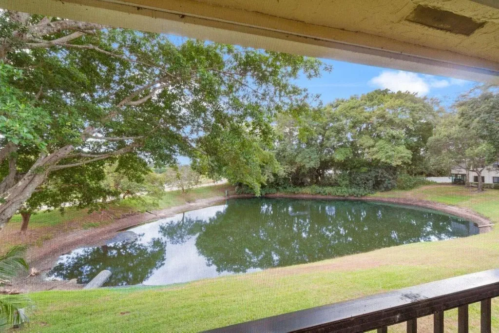 20 Westgate Lane Boynton Beach FL 33436