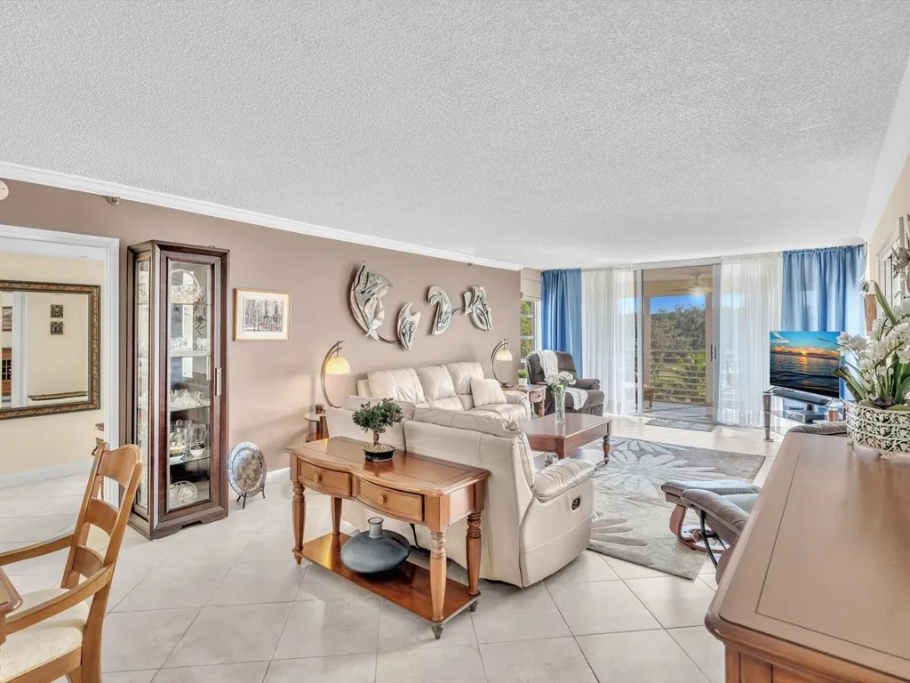 3510 Oaks Way Pompano Beach FL 33069
