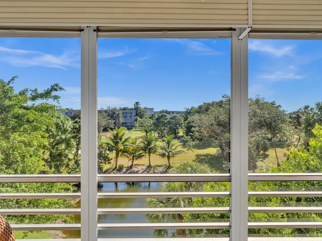 3510 Oaks Way Pompano Beach FL 33069