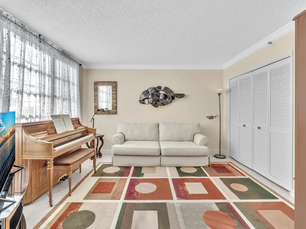 3510 Oaks Way Pompano Beach FL 33069