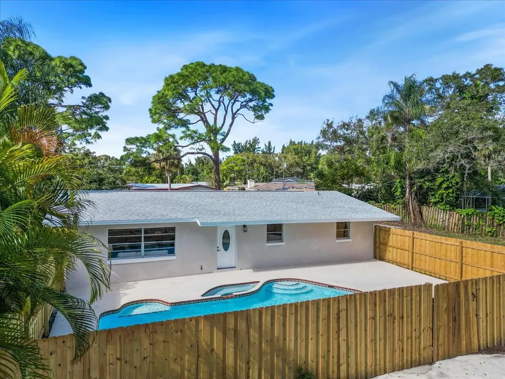 2911 Admiral Street Fort Pierce FL 34982
