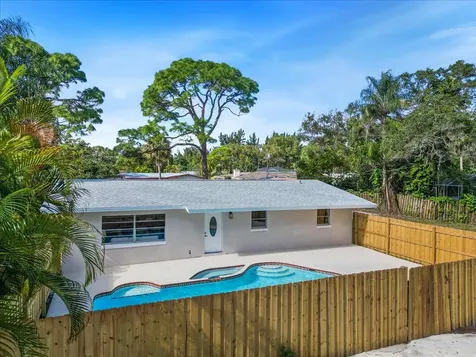 2911 Admiral Street Fort Pierce FL 34982