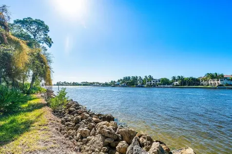 2401 Marina Isle Way Jupiter FL 33477