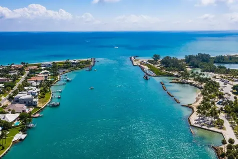 2401 Marina Isle Way Jupiter FL 33477