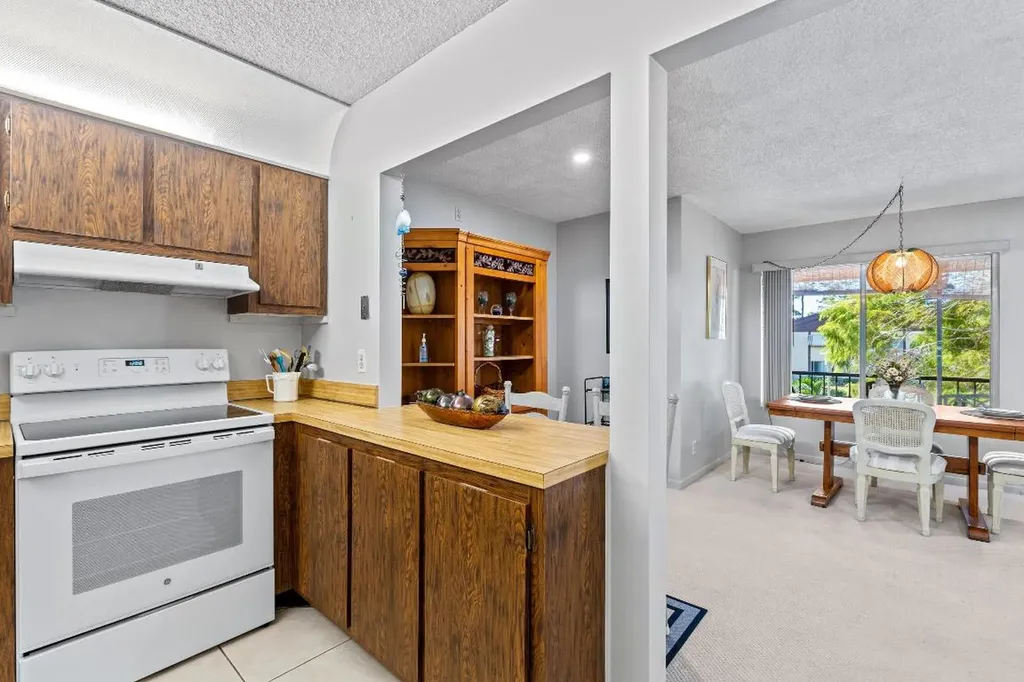 230 Pine Hov Circle Greenacres FL 33463