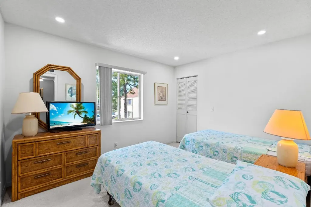 230 Pine Hov Circle Greenacres FL 33463
