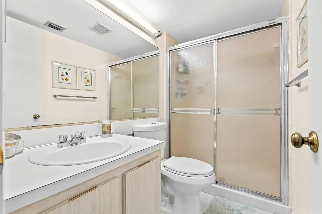 230 Pine Hov Circle Greenacres FL 33463