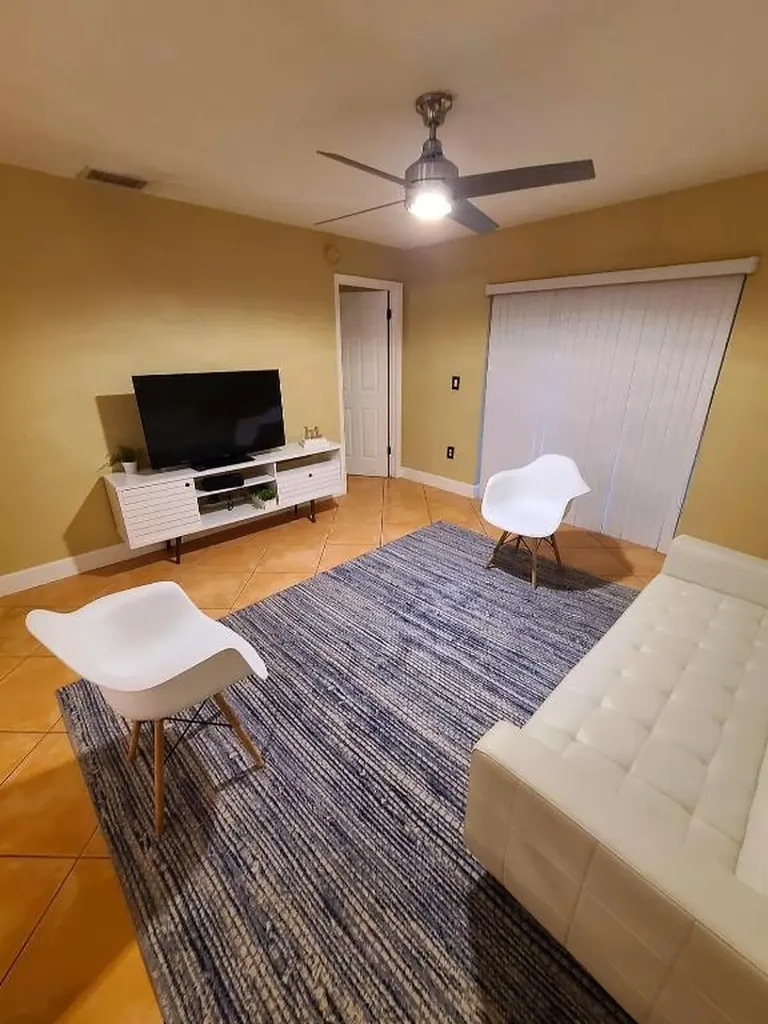 12087 NW 44th Street Sunrise FL 33323
