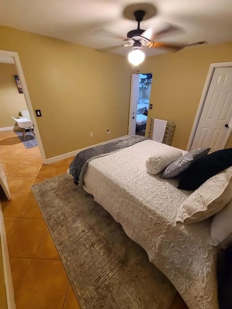 12087 NW 44th Street Sunrise FL 33323