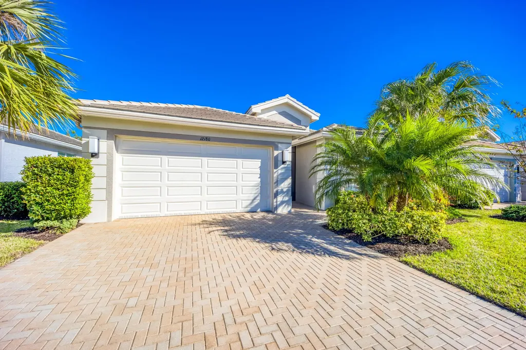 12180 SW Jasper Lake Way Port St Lucie FL 34987