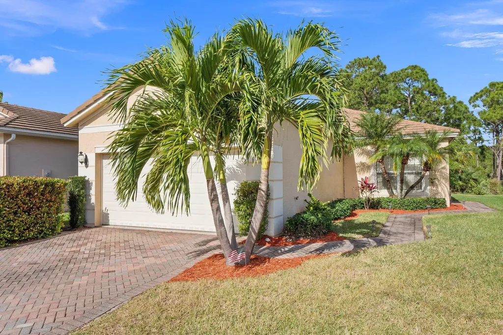 210 SW Maclay Way Port St Lucie FL 34986