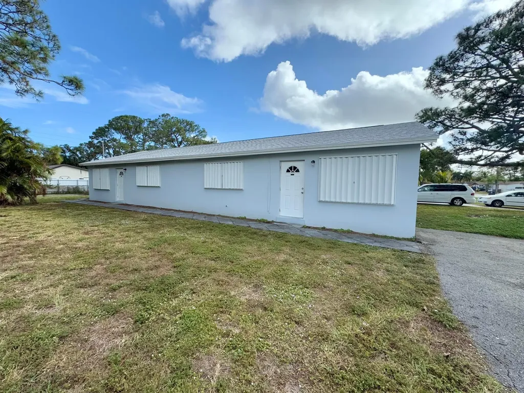 4806 Dell Avenue Lake Worth FL 33461