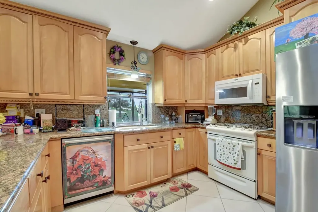 581 S Country Club Drive Atlantis FL 33462