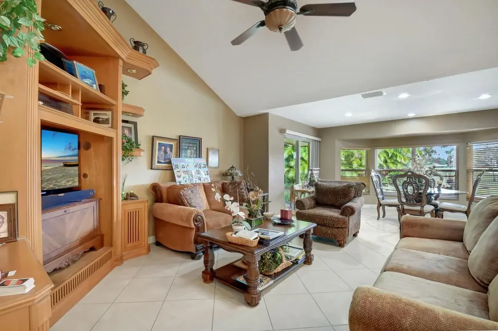 581 S Country Club Drive Atlantis FL 33462