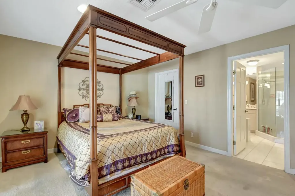 581 S Country Club Drive Atlantis FL 33462