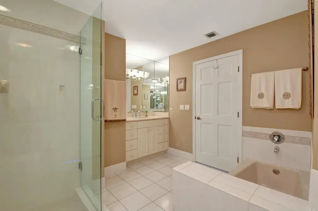 581 S Country Club Drive Atlantis FL 33462