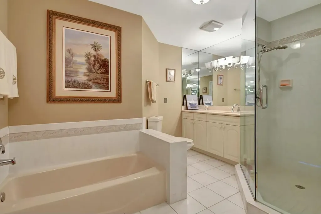 581 S Country Club Drive Atlantis FL 33462