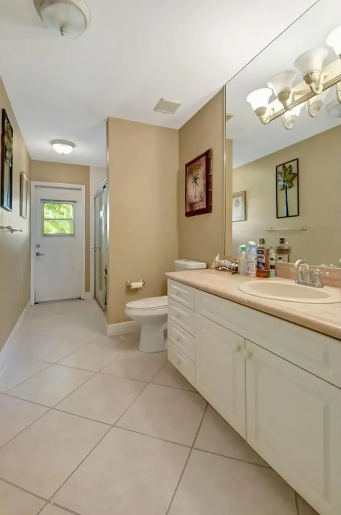 581 S Country Club Drive Atlantis FL 33462