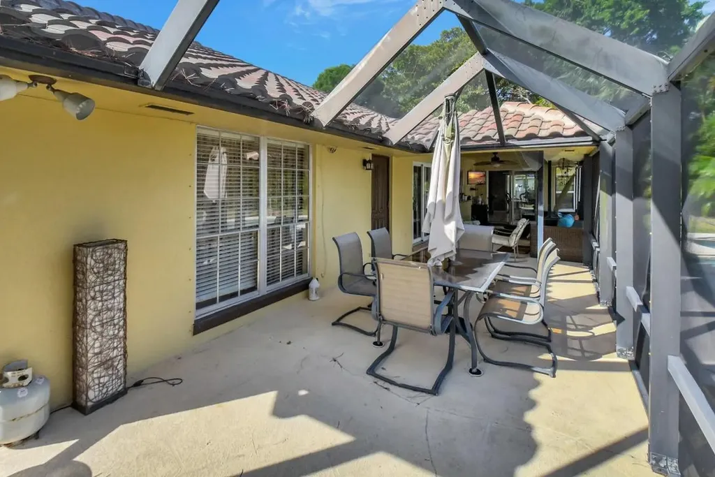581 S Country Club Drive Atlantis FL 33462