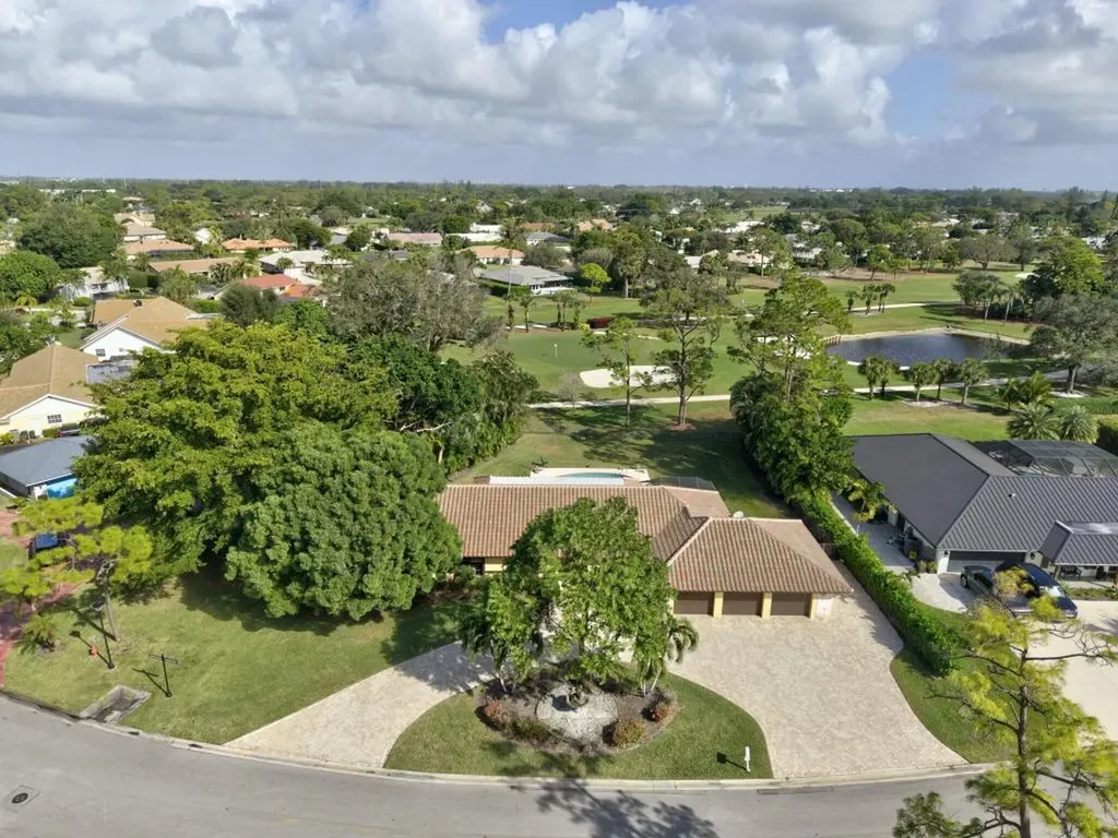 581 S Country Club Drive Atlantis FL 33462