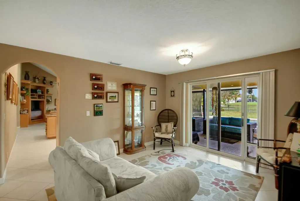 581 S Country Club Drive Atlantis FL 33462