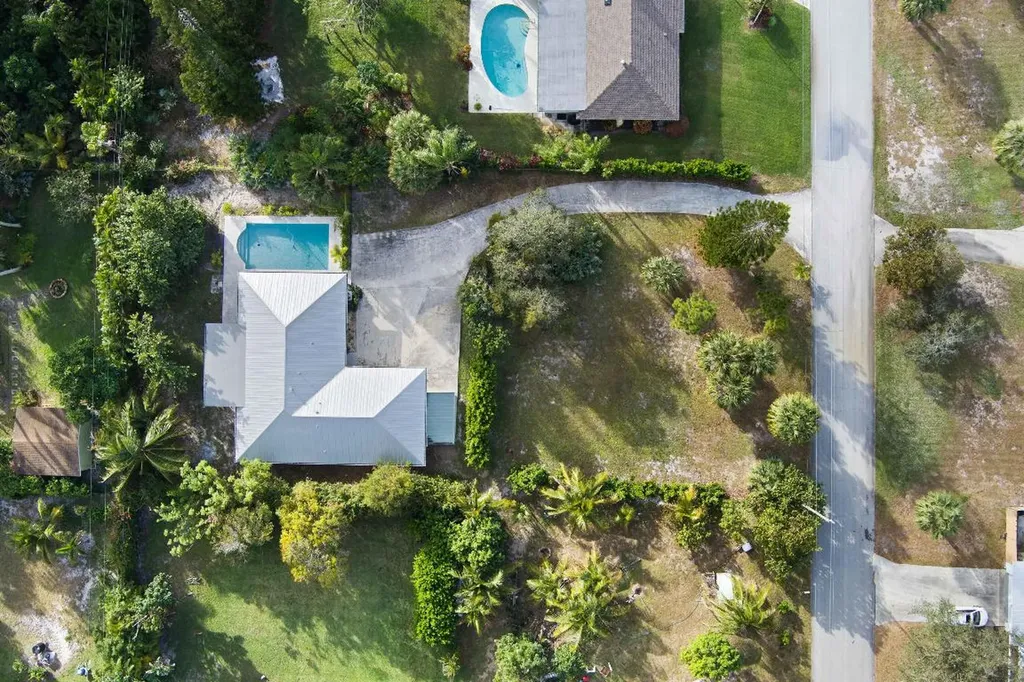 9292 SE Duncan Street Hobe Sound FL 33455