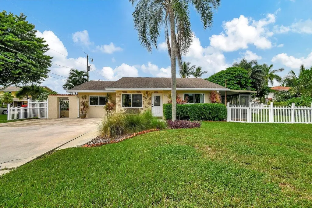 6354 Boyd Lane Lake Worth FL 33462
