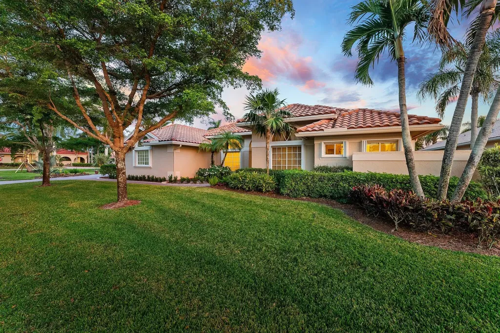 8001 SE Woodlake Lane Hobe Sound FL 33455