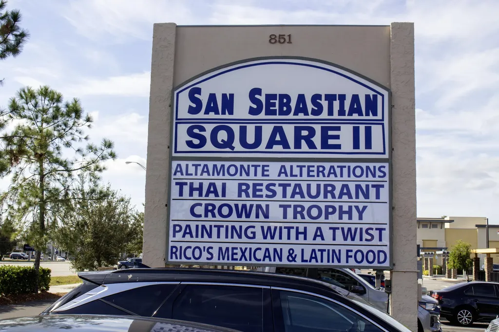 851 W State Route 436 Altamonte Springs FL 32714