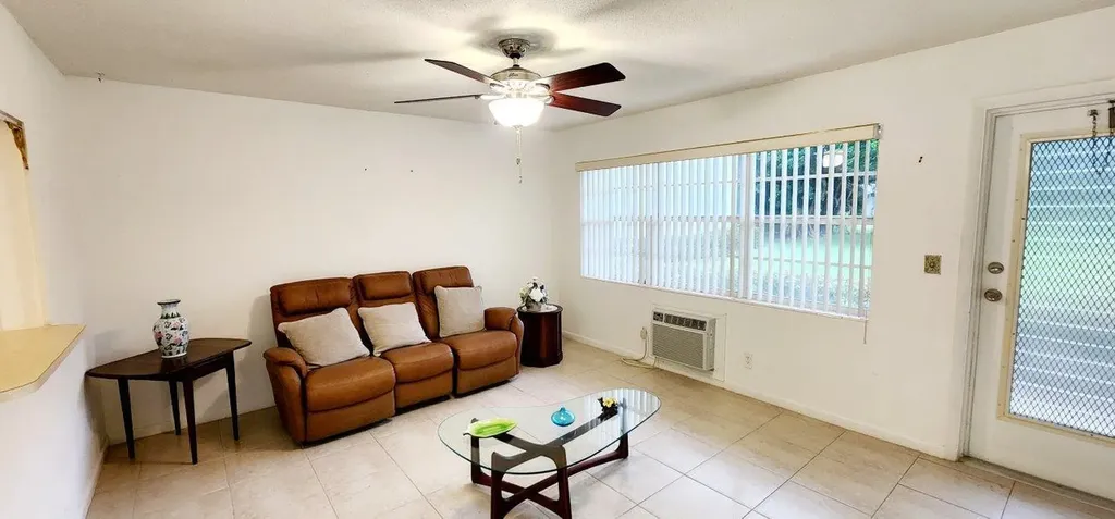 6 Coventry A West Palm Beach FL 33417