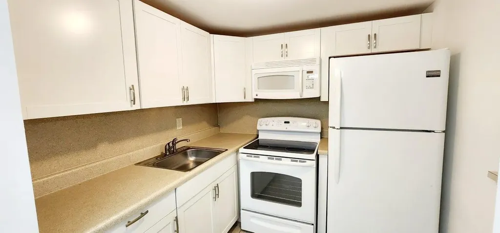 6 Coventry A West Palm Beach FL 33417