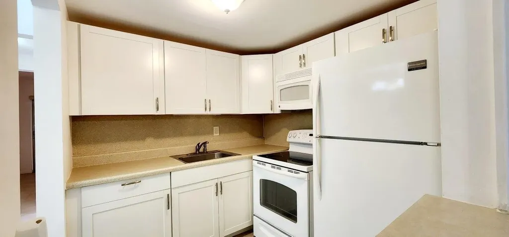 6 Coventry A West Palm Beach FL 33417