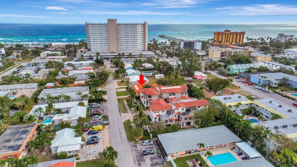 1960 NE 4th Street Deerfield Beach FL 33441