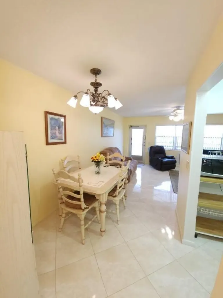66 Cambridge C West Palm Beach FL 33417