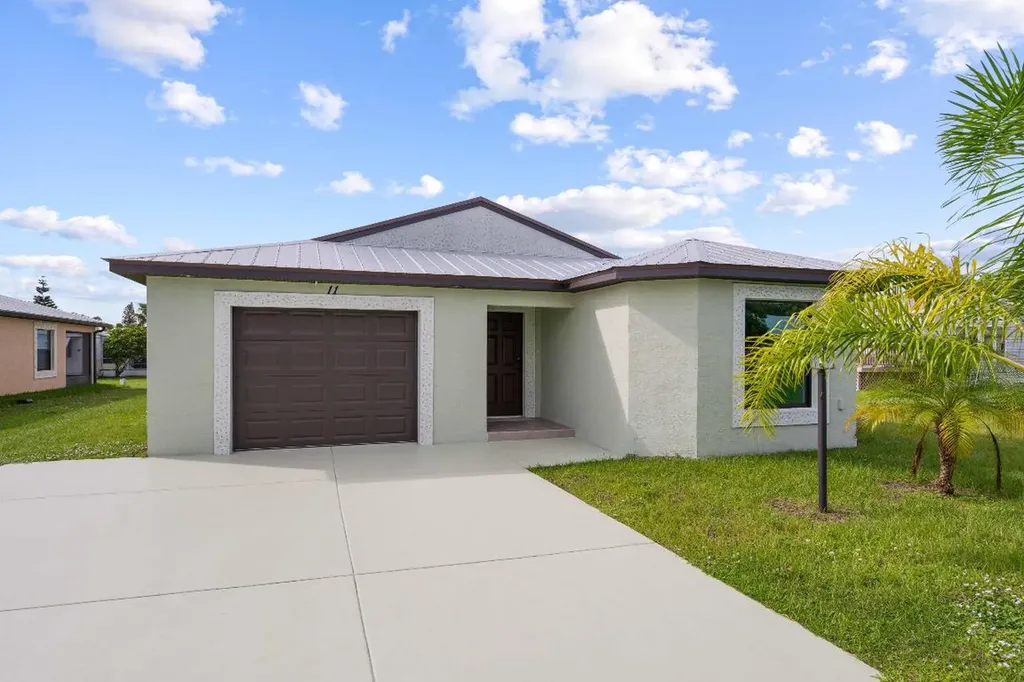 11 Isabella Lane Port St Lucie FL 34952