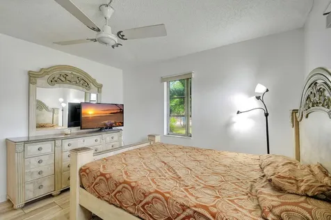 702 SW 23rd Terrace Boynton Beach FL 33435