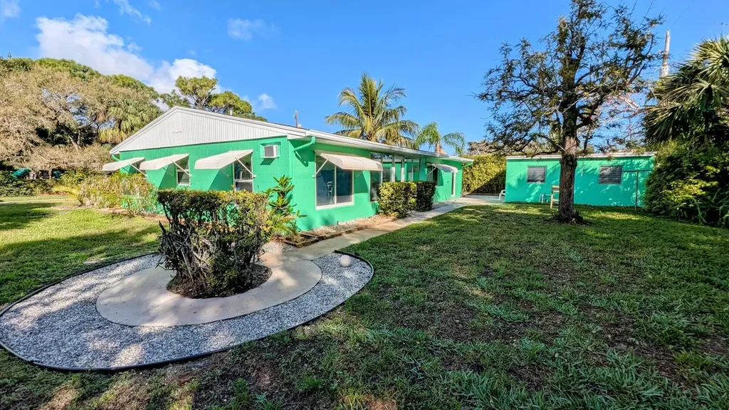 1137 NE Kubin Avenue Jensen Beach FL 34957