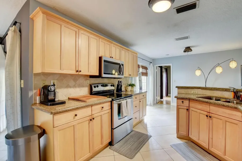 623 Lindell Boulevard Delray Beach FL 33444
