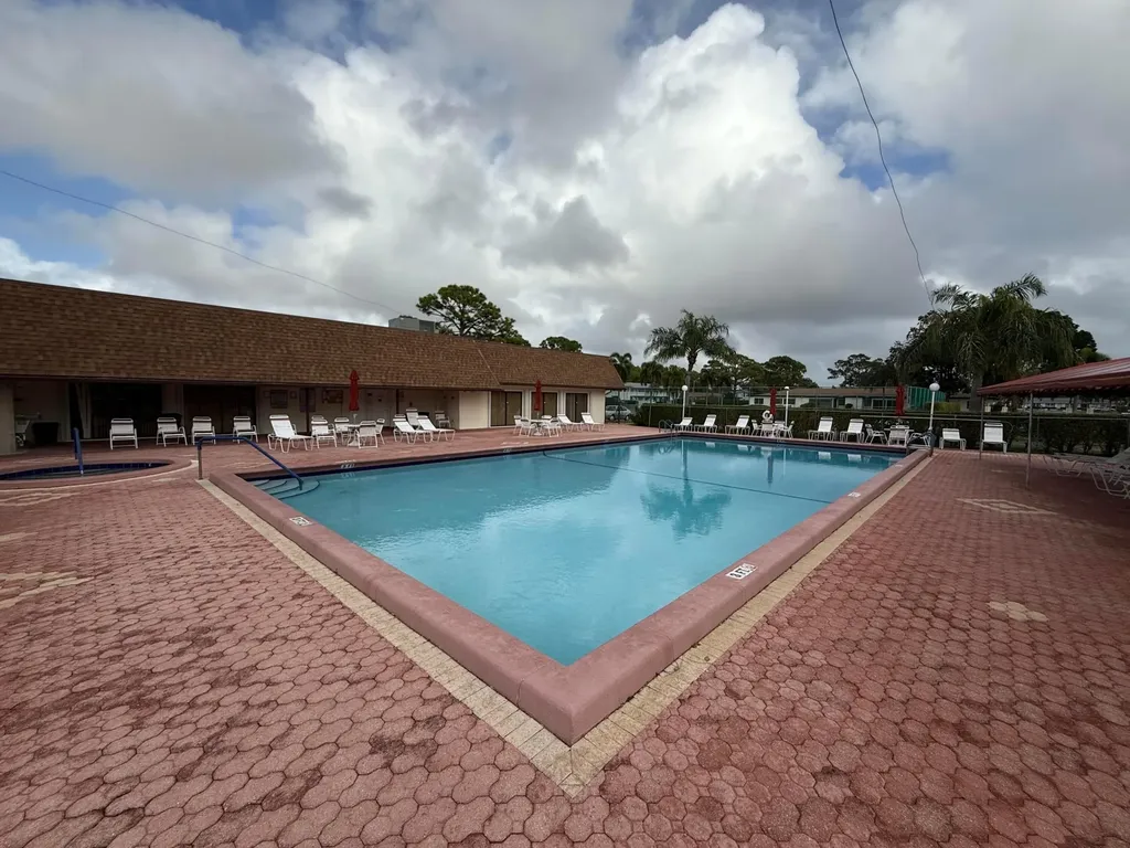 5139 Poppy Place Delray Beach FL 33484
