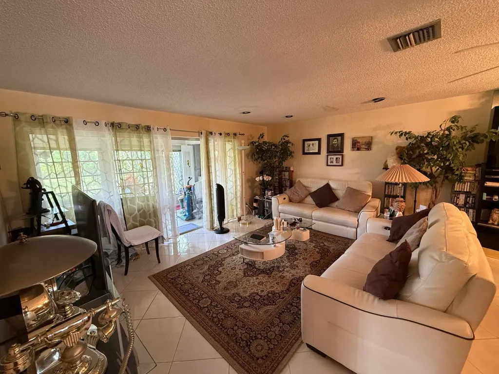 5139 Poppy Place Delray Beach FL 33484