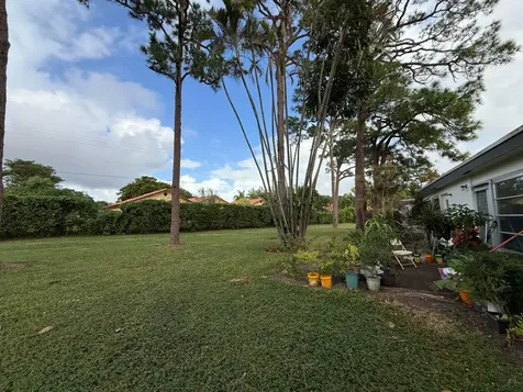 5139 Poppy Place Delray Beach FL 33484