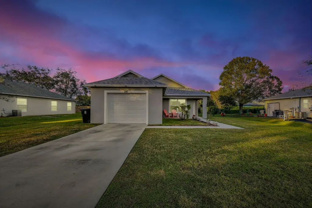 241 NE Granduer Avenue Port St Lucie FL 34983