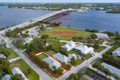 807 SW 28th Street Palm City FL 34990